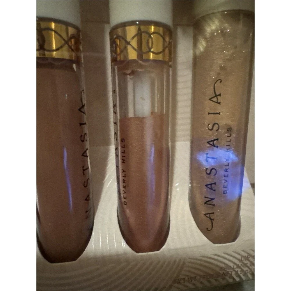 NIB -w/defects *see notes* Anastasia Beverly Hills Undressed Lip Set